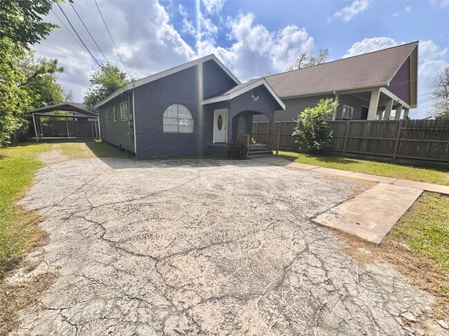 Building Photo - 4106 Robertson St