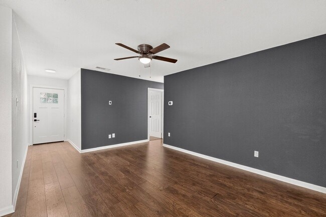 Building Photo - 10332 Grabbs Ln