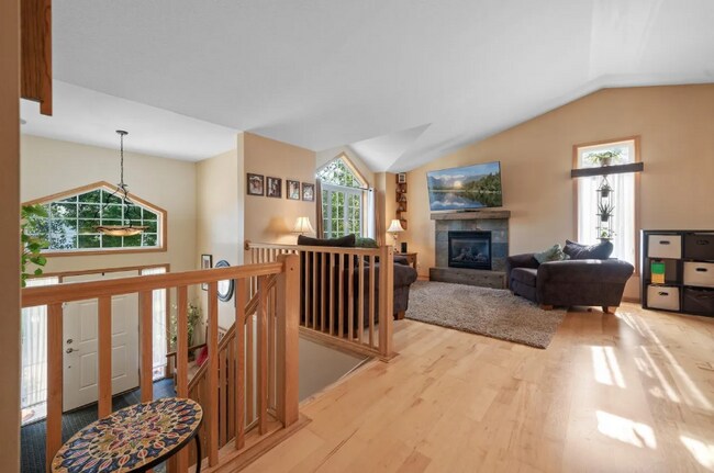Foto del edificio - 2921 235th Ave NW