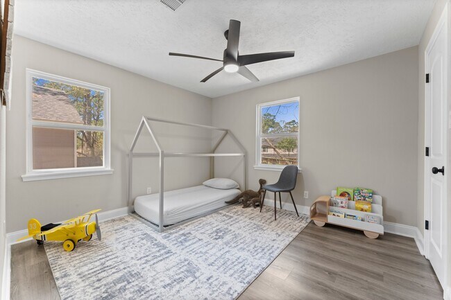 Foto del edificio - 5207 Alamosa Ln
