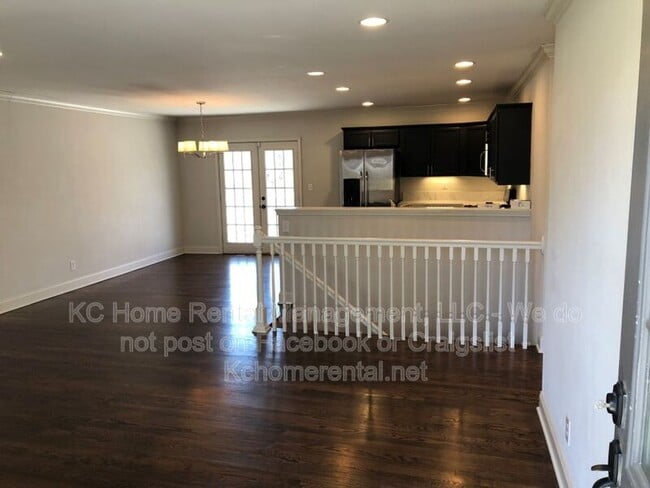 Foto del edificio - 8234 Main St