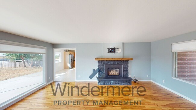 Foto del edificio - 2348 Frazier Dr