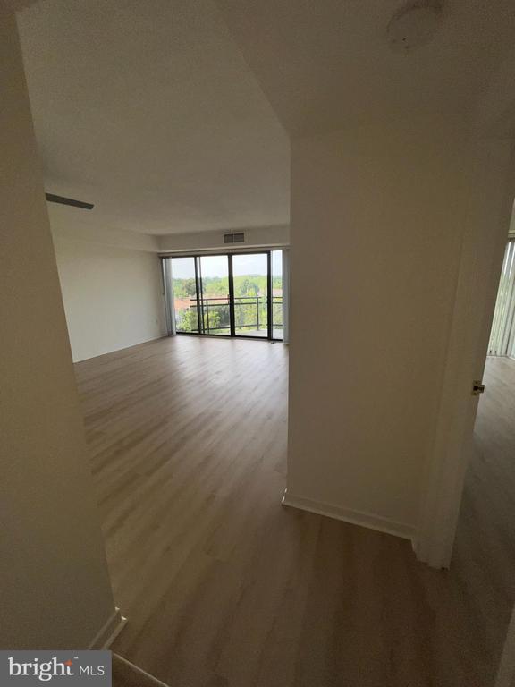 Foto del edificio - 1530 Key Blvd