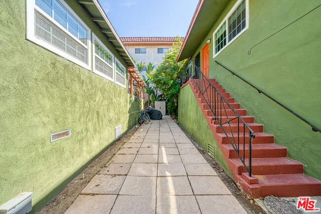 Foto del edificio - 1112 Ocean Park Blvd