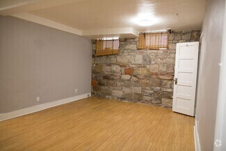 Building Photo - 1328 Mariposa St