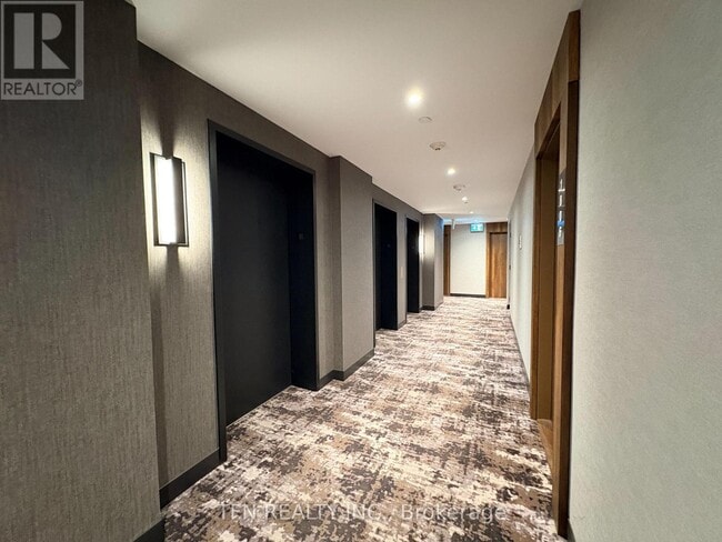 Building Photo - 251 Manitoba St