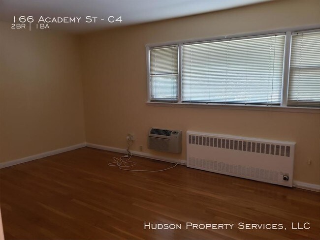 Building Photo - 166 Academy St