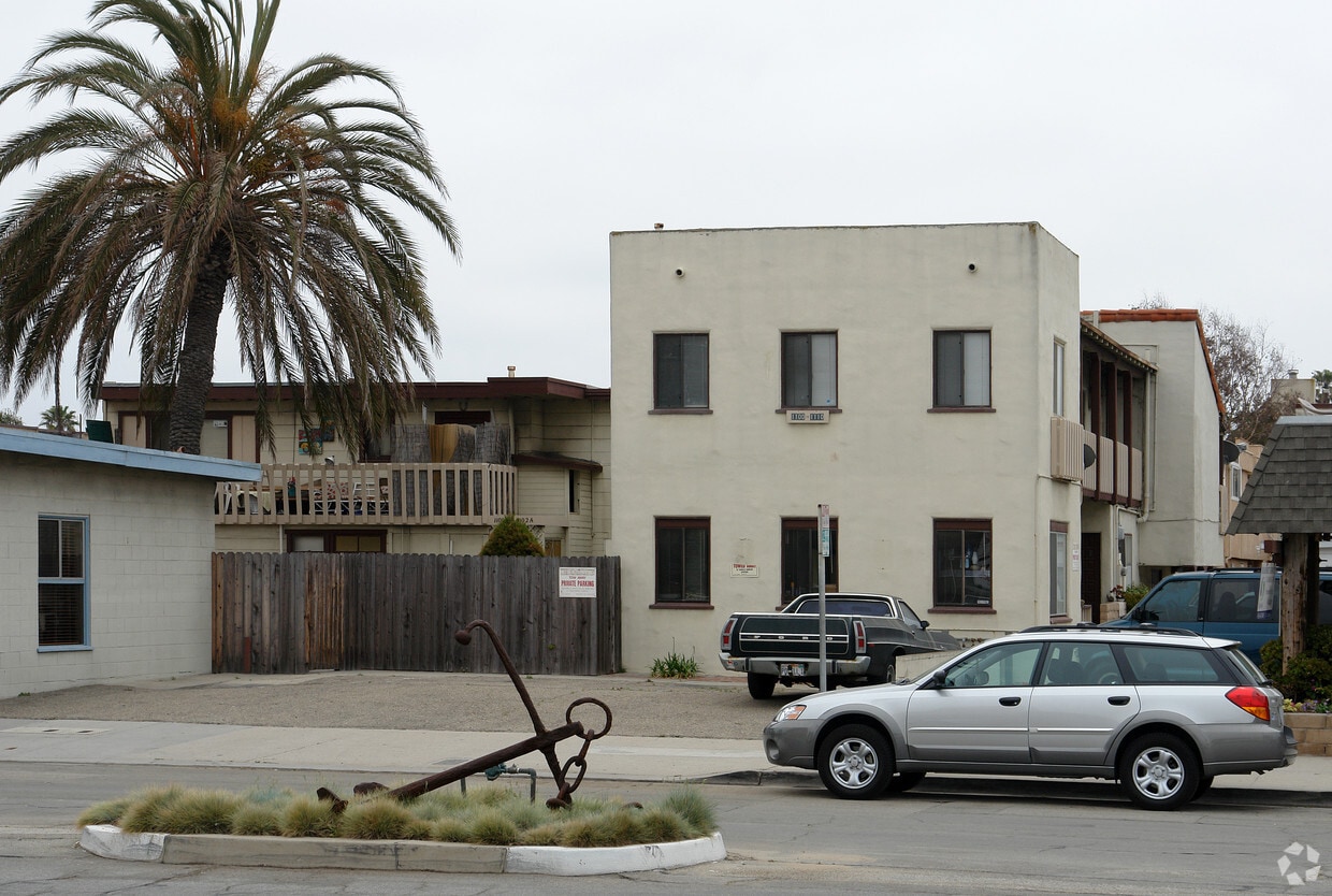 Building Photo - 1100-1110 S Seaward Ave
