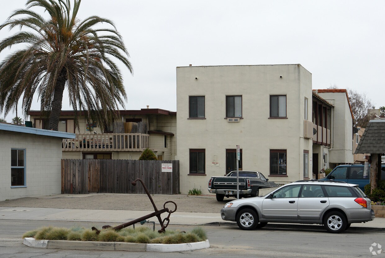 Foto del edificio - 1100-1110 S Seaward Ave