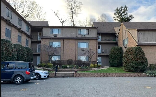 Building Photo - 88 Boulevard