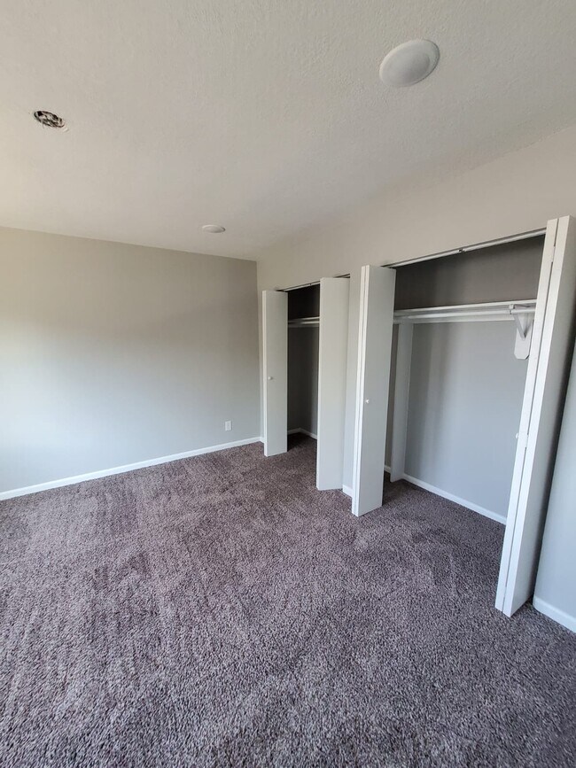 Building Photo - 1200 MO-7