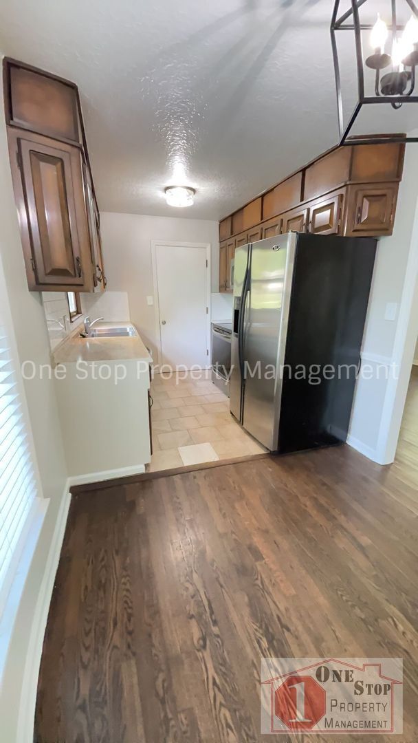 Foto del edificio - Beautiful 3 Bedroom 1 Bathroom in Independ...