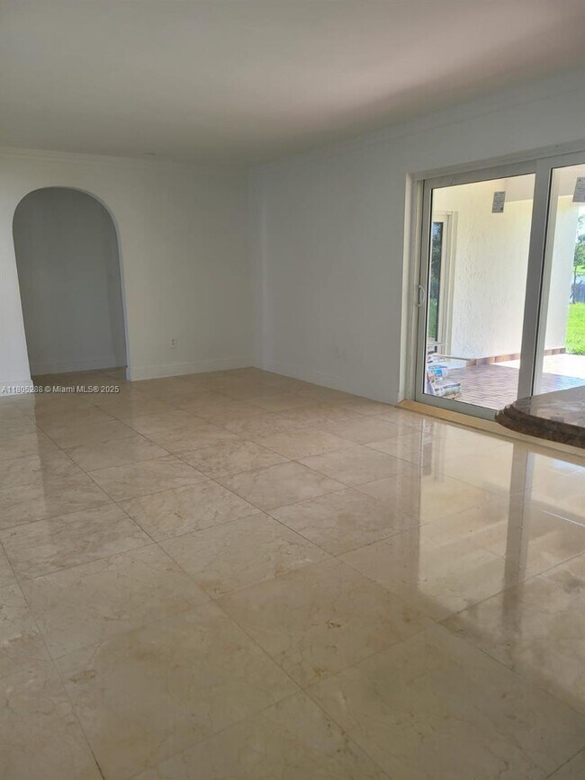Foto del edificio - 13254 SW 13th St