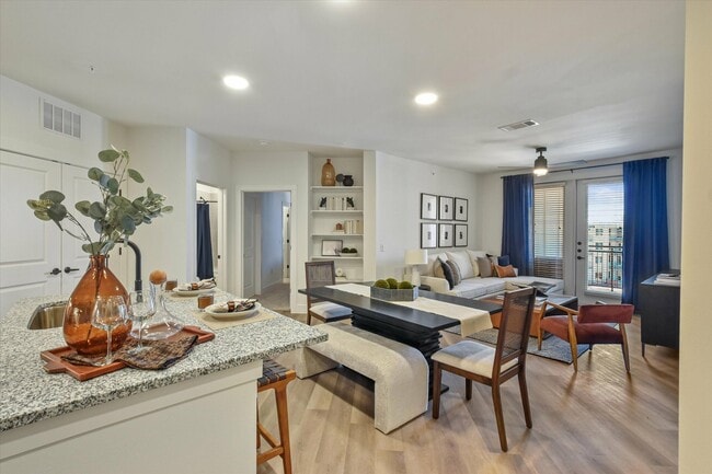 Comedor y vida en The Palo - The Palo Apartments