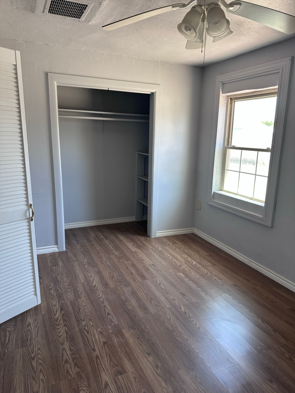 Building Photo - 2310 Oregon St