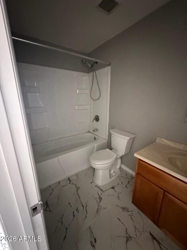 Foto del edificio - 2632 N 29th Pl