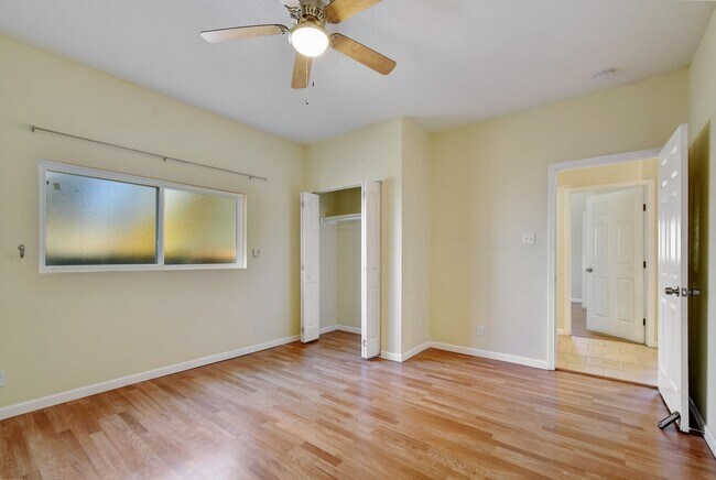 Building Photo - 417 Odell St