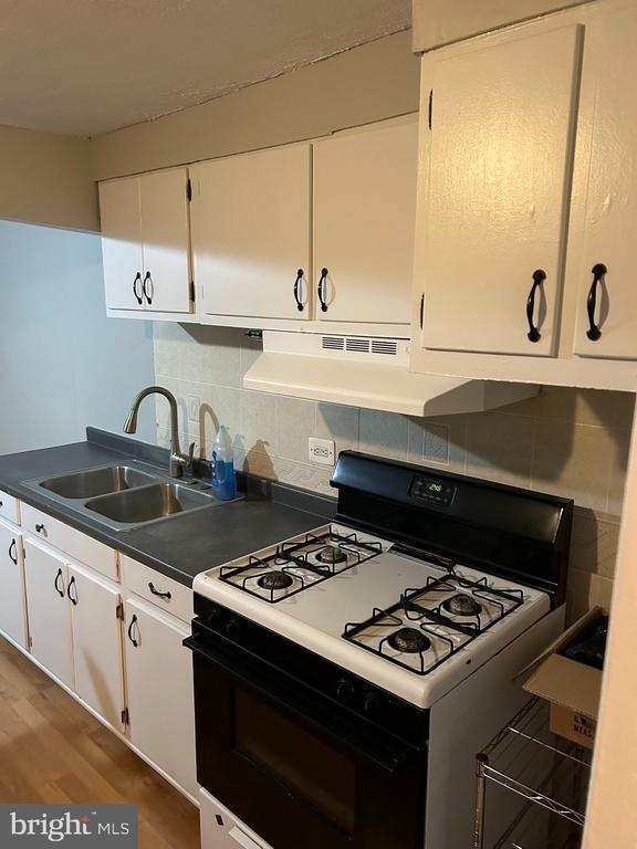 Foto del edificio - 3320 W 3rd St