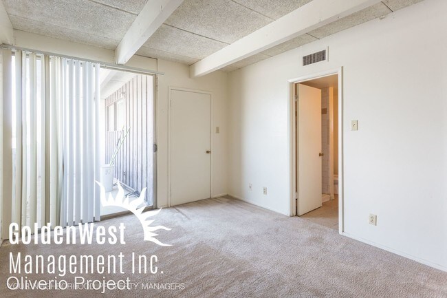 Foto del edificio - 910 E Marlette Ave