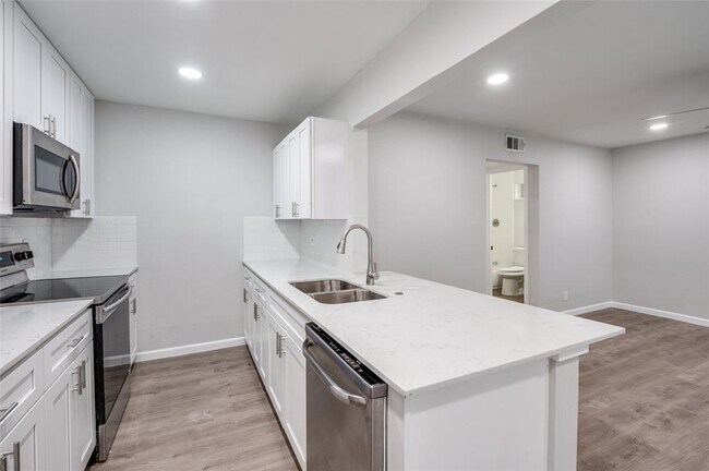 Foto del edificio - 5444 Gaston Ave