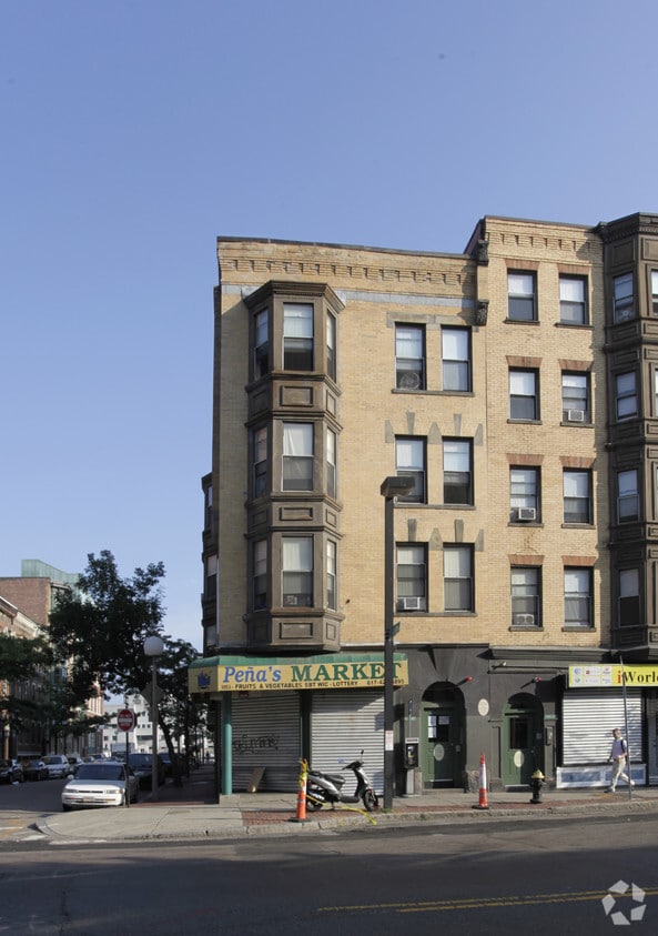 Building Photo - 1053 Tremont St