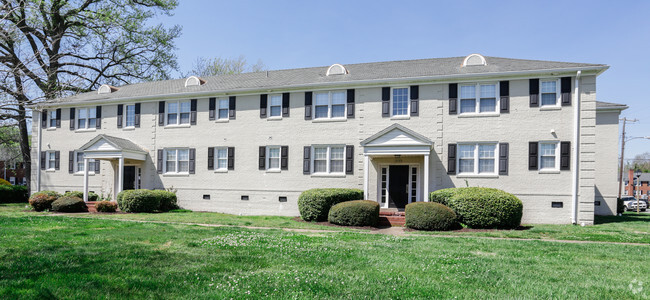 Front entrance - Apartments of Merrimac