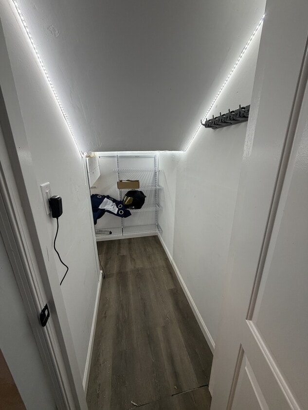 Foto del edificio - 3050 Blackstone Ct