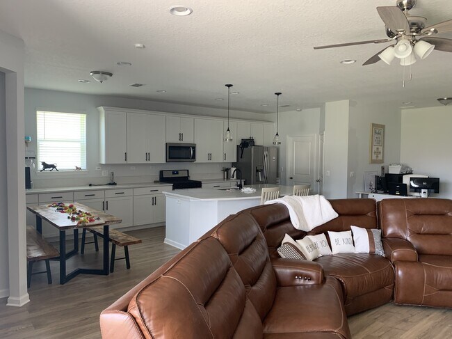 Foto del edificio - 75451 Sunberry Dr