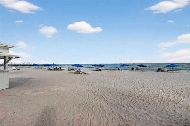 Building Photo - 10275 Collins Ave