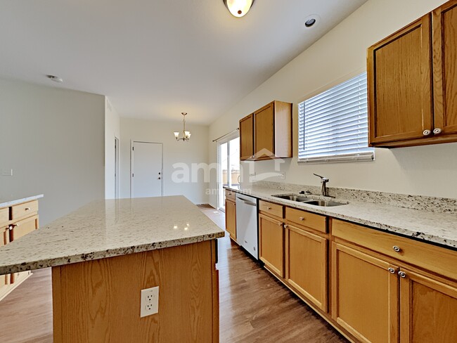 Foto del edificio - 15833 E 98th Pl