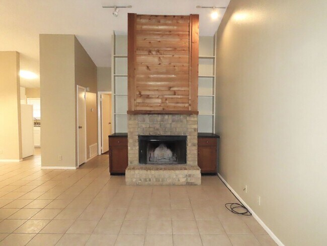 Foto del edificio - Near UT Tyler! 2 Bedroom, 2 Bath Duplex w/...