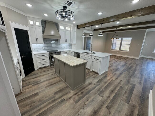 Foto del edificio - 904 N Fulton Ave