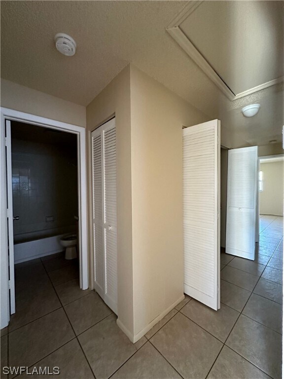 Foto del edificio - 7451-7453 Garry Rd