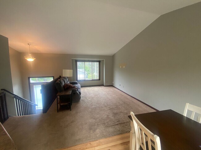 Foto del edificio - 1811 3rd Ave SW