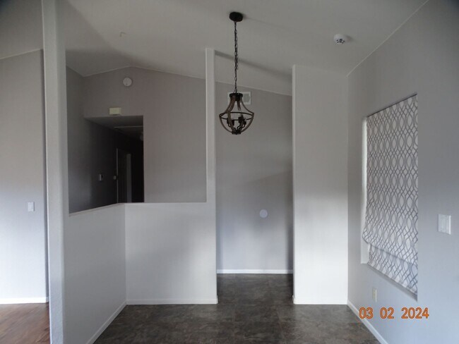Foto del edificio - View home - Golden Hills West
