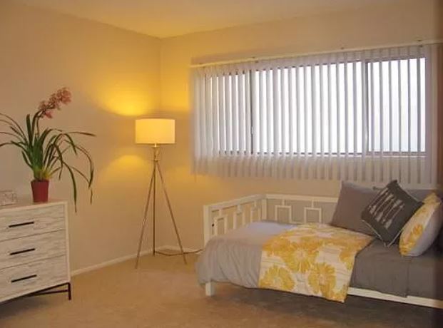 Foto del edificio - 5168 Yarmouth Ave