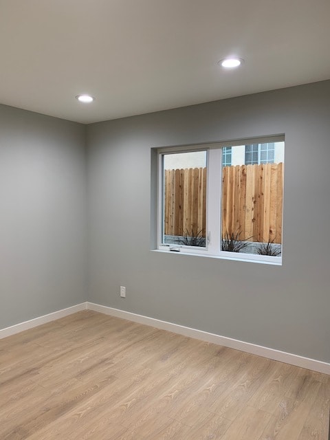 Building Photo - 4271 Rosewood Ave