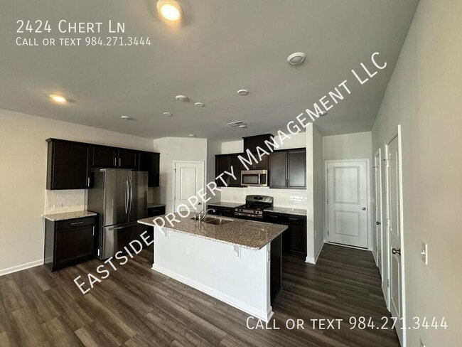 Building Photo - 2424 Chert Ln