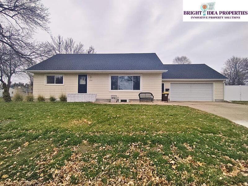 Foto principal - 701 1st St NE