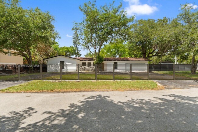 Foto del edificio - 15202 SW 80th Ave