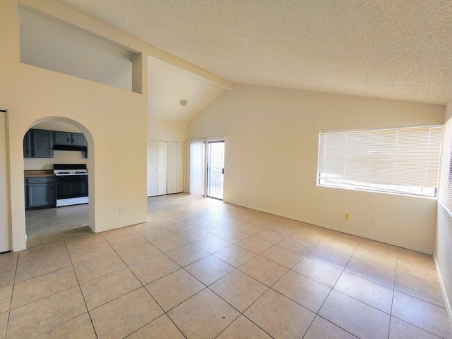 Building Photo - 279 W Melridge St