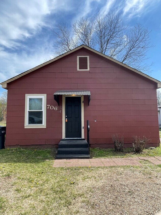 706 K St NW, Ardmore, OK 73401 House Rental in Ardmore, OK