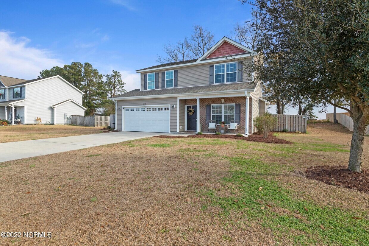 Primary Photo - 237 Maidstone Dr