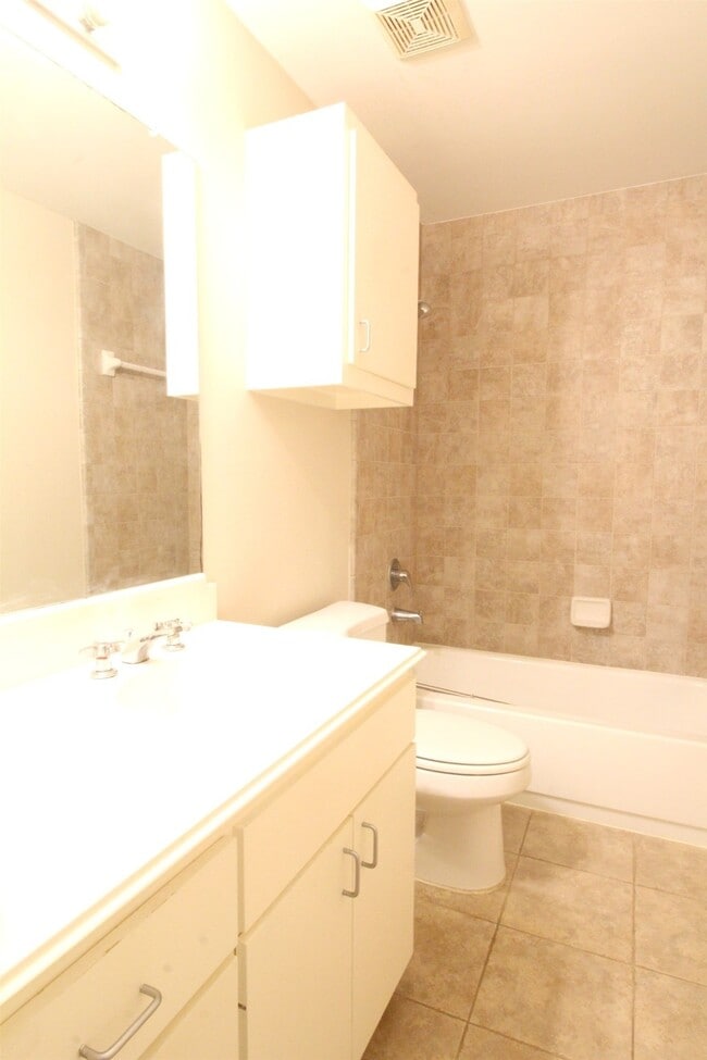 Foto del edificio - 3031 Buttercup St