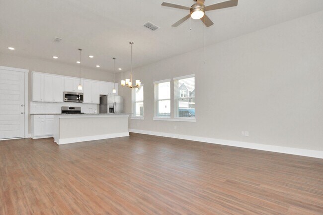 Building Photo - 785 Strawberry Pines Ct