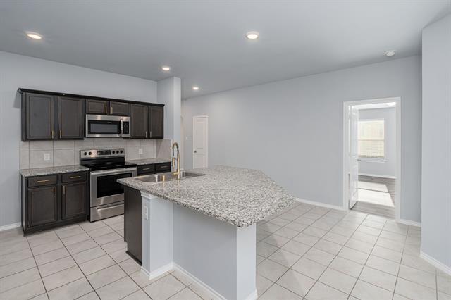 Foto del edificio - 811 Emerald Dr