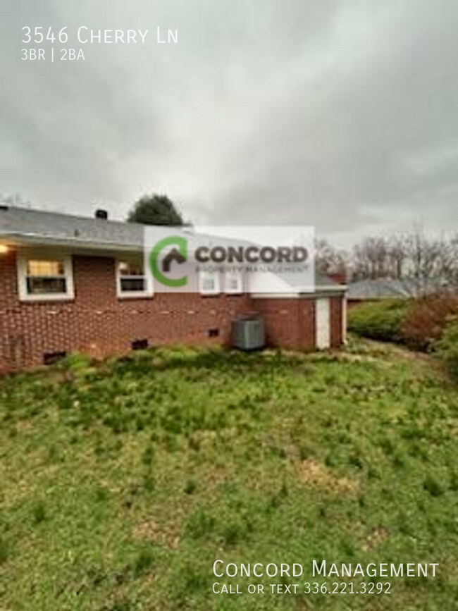 Foto del edificio - 3546 Cherry Ln