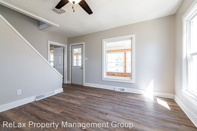 Building Photo - 4 br, 1.5 bath House - 631 Pearl St