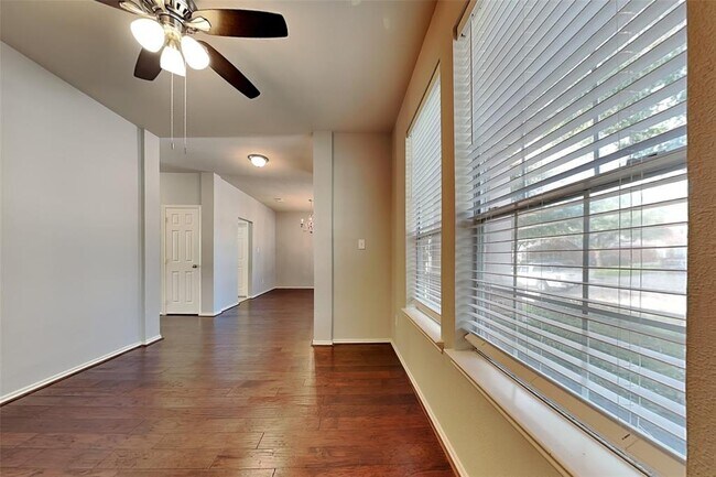 Building Photo - 11022 Pierce Valley Dr