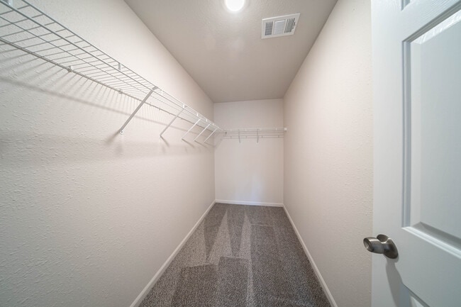 Foto del edificio - Riverwood Luxury Apartments